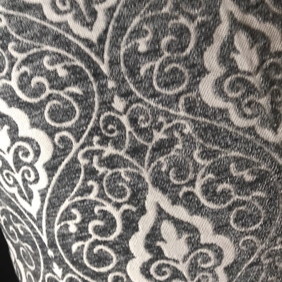 NWT set of 2 decorative pillows - Picture 3 of 6